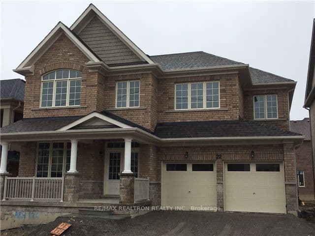 22 Clifford Fairbarn Drive, East Gwillimbury, ON L9N 0S1