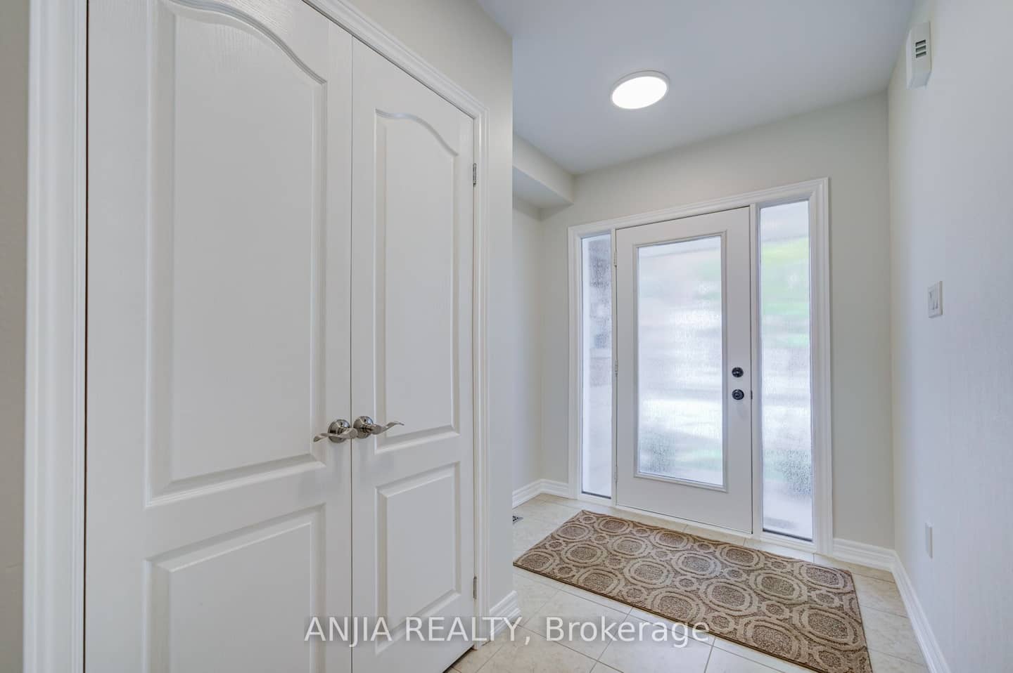 6 Expedition Crescent, Whitchurch-Stouffville, ON L4A 0T1