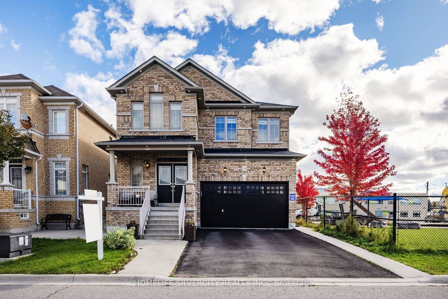 14 Levendale Court, Brampton, ON L6P 0K4