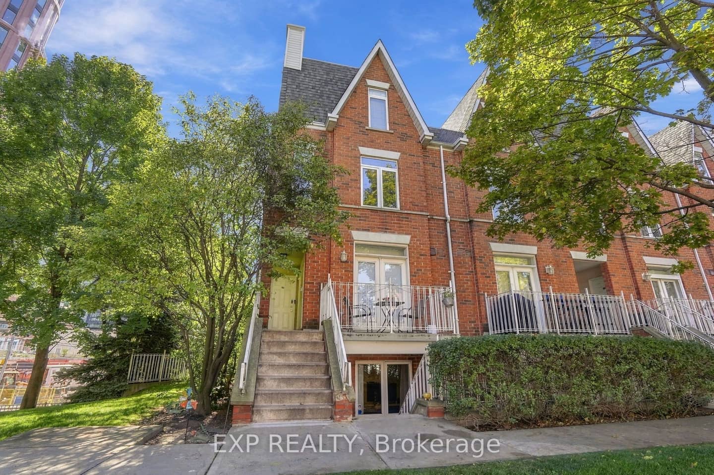 1 Sudbury Street 101, Toronto, ON M6J 3W6