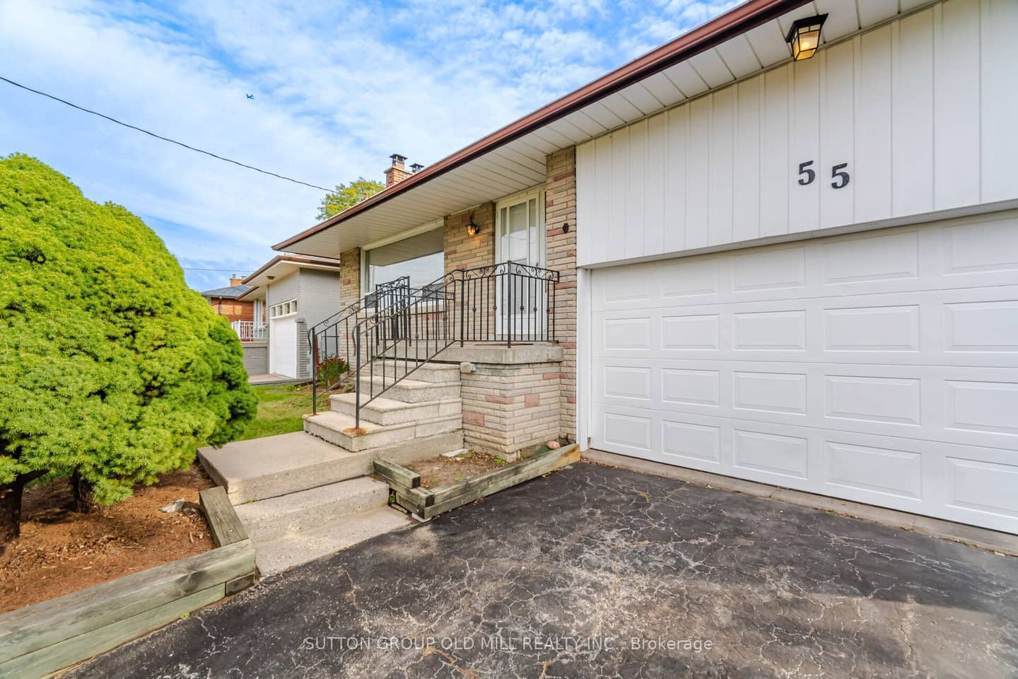 55 Sun Row Drive, Toronto, ON M9P 3H5