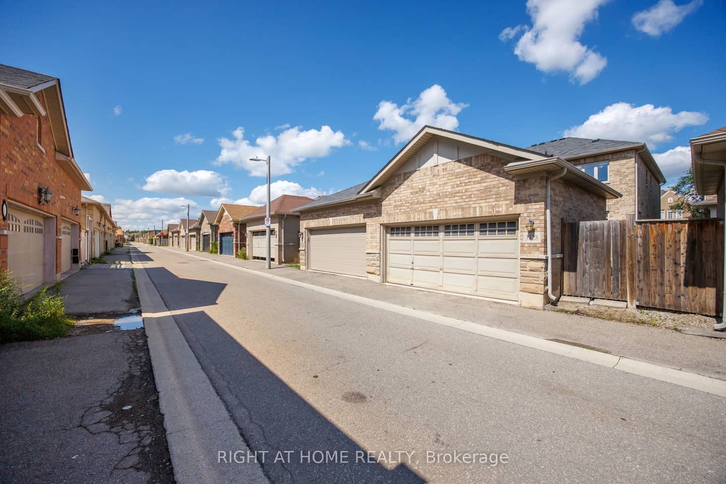 3128 Robert Brown Boulevard, Oakville, ON L6M 4L7