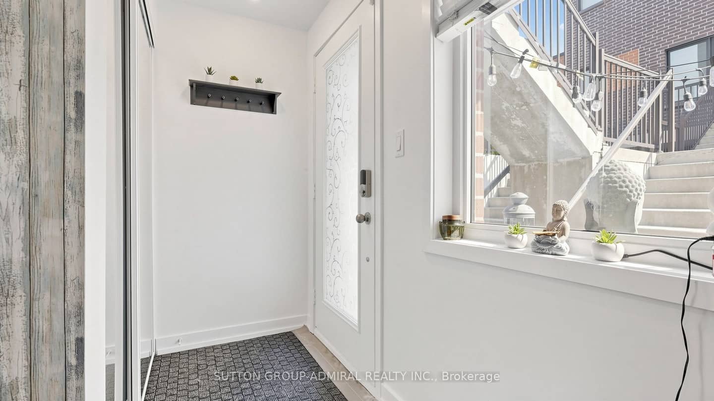 869 Wilson Avenue 14, Toronto, ON M3K 0A4