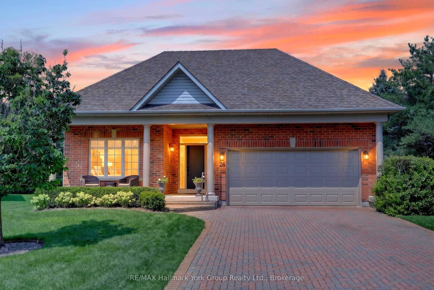 26 Hagen Hollow, Whitchurch-Stouffville, ON L4A 1N3