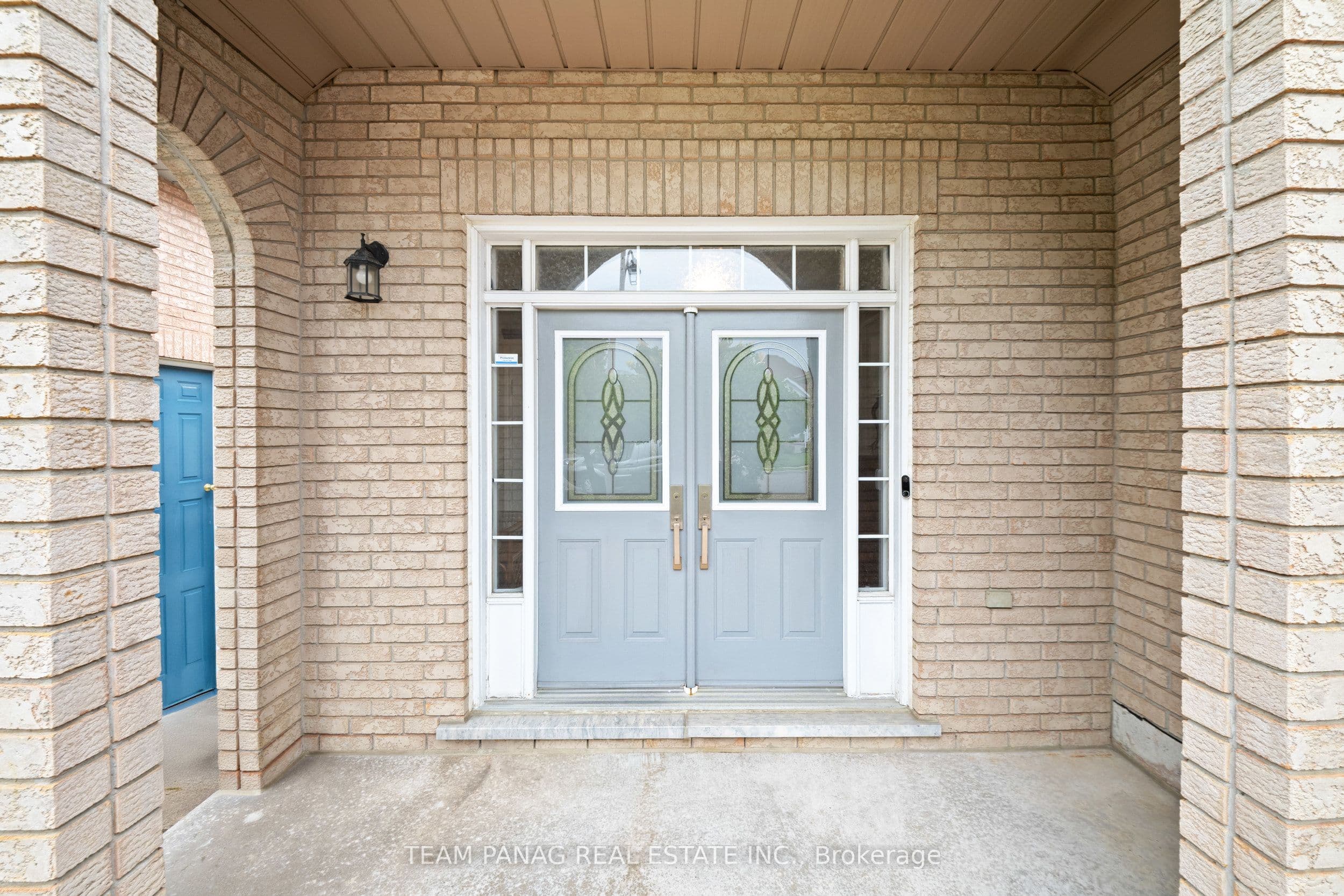 11 Larkmead Place, Brampton, ON L6R 2R9