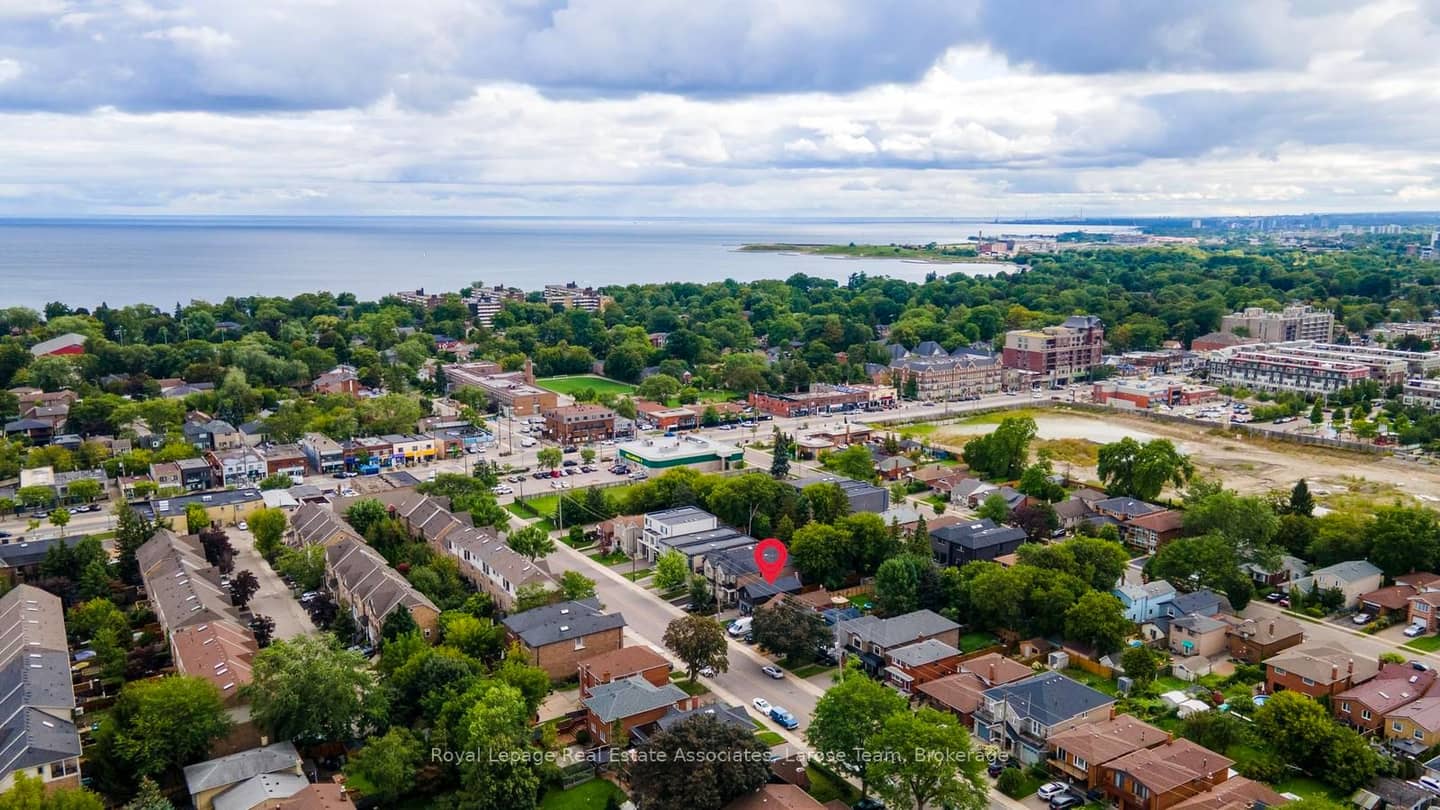28 Thirtieth Street, Toronto, ON M8W 3B6