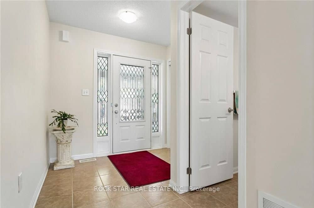 10 Klemscott Road, Brampton, ON L7A 0P5