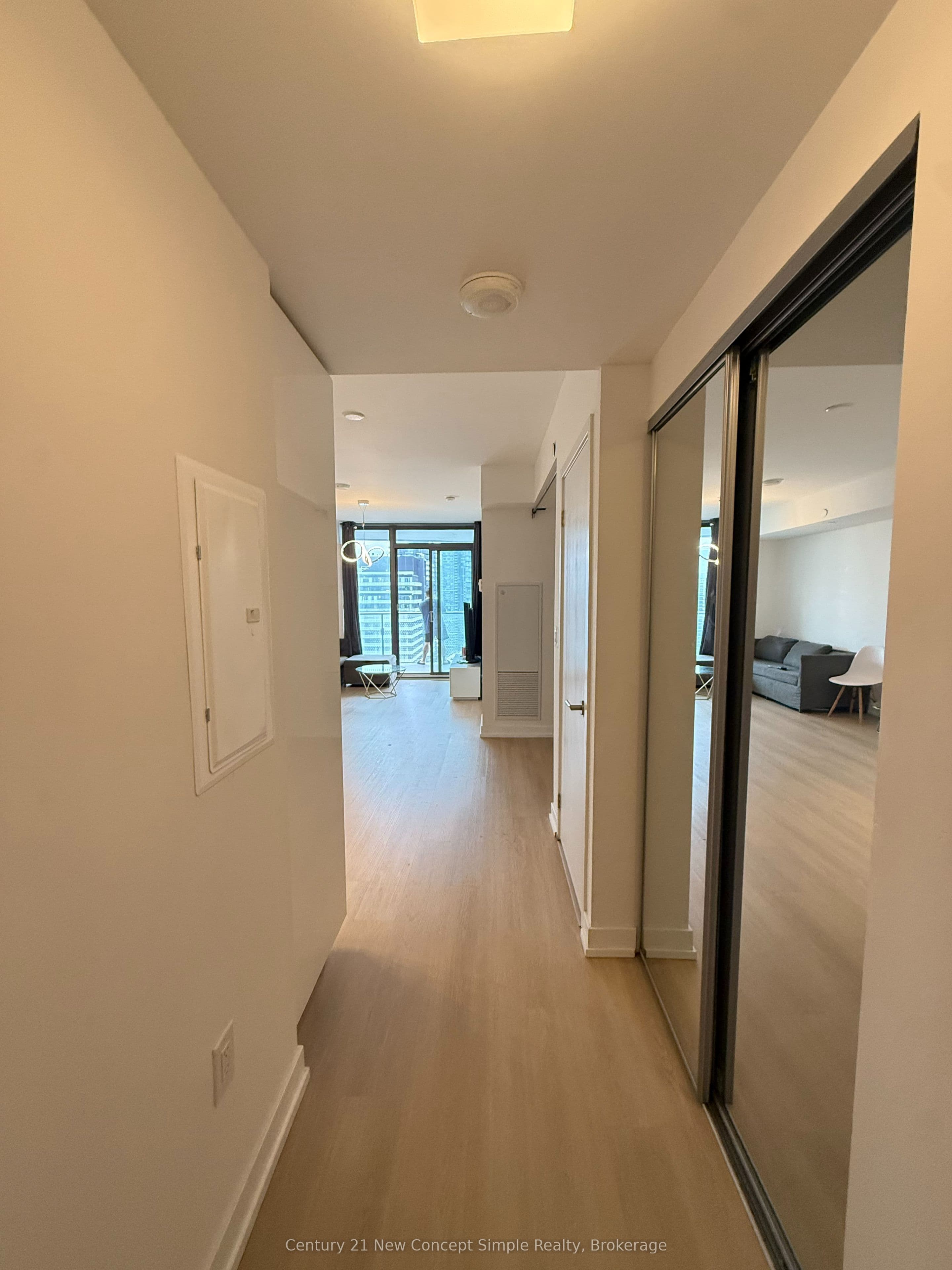 11 Wellesley Street W 3604, Toronto, ON M4Y 0G4