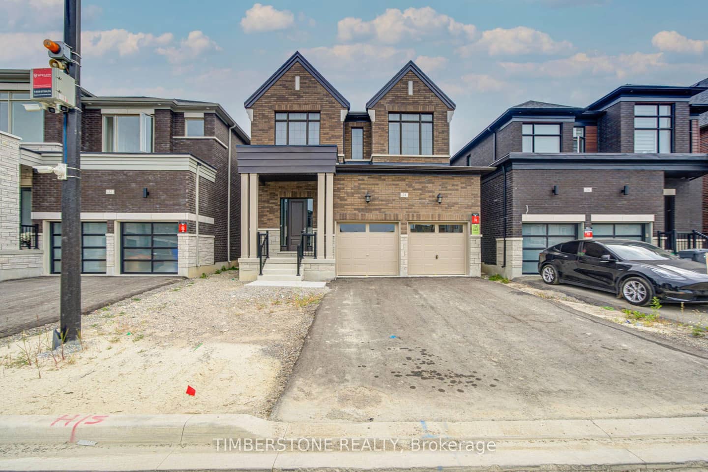 24 Aveena Road, Brampton, ON L6P 4R8