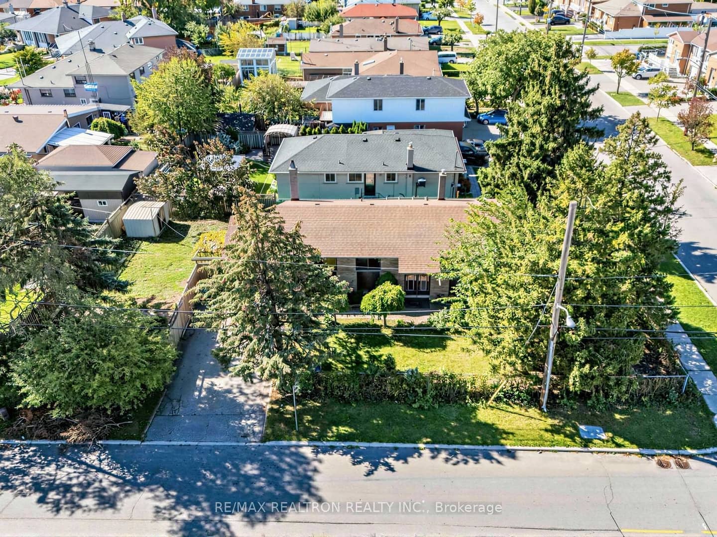 91 Spenvalley Drive, Toronto, ON M3L 1Z2