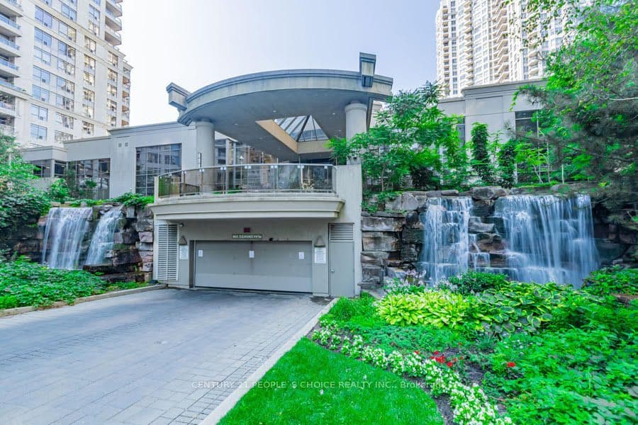 3880 Duke Of York Boulevard 1906, Mississauga, ON L5B 4M7