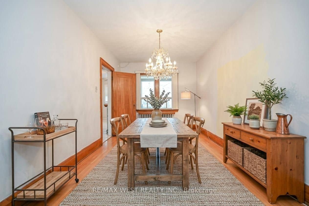 348 Glenholme Avenue, Toronto, ON M6E 3E5