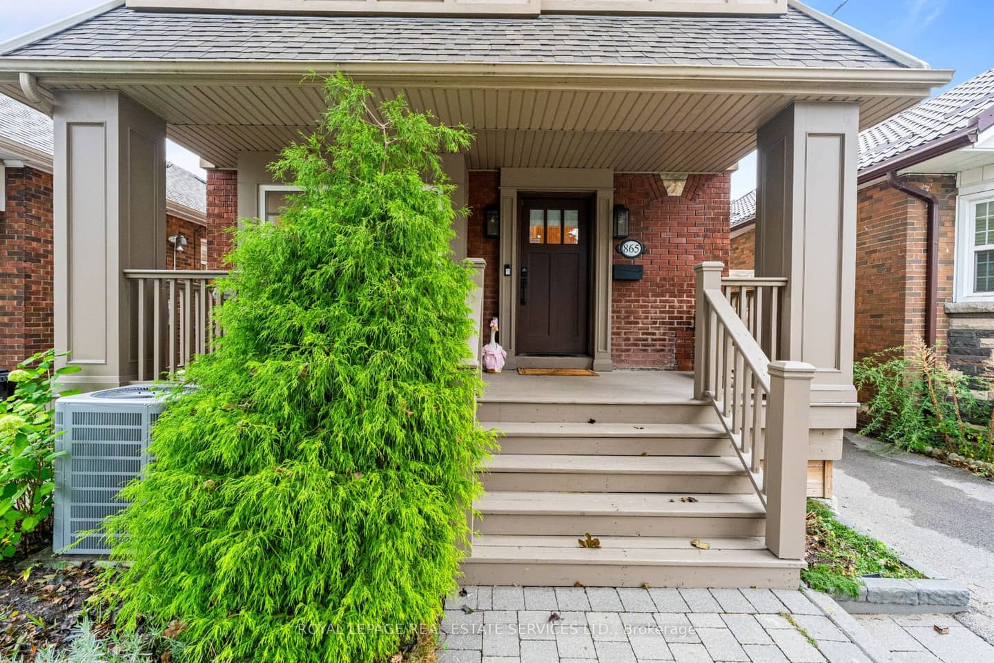 865 Windermere Avenue, Toronto, ON M6S 3M8