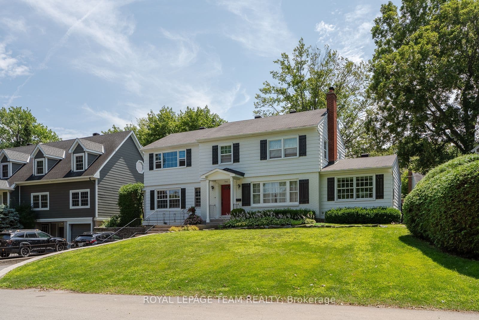 766 Eastbourne Avenue, Manor Park - Cardinal Glen and Area, ON K1K 0H7