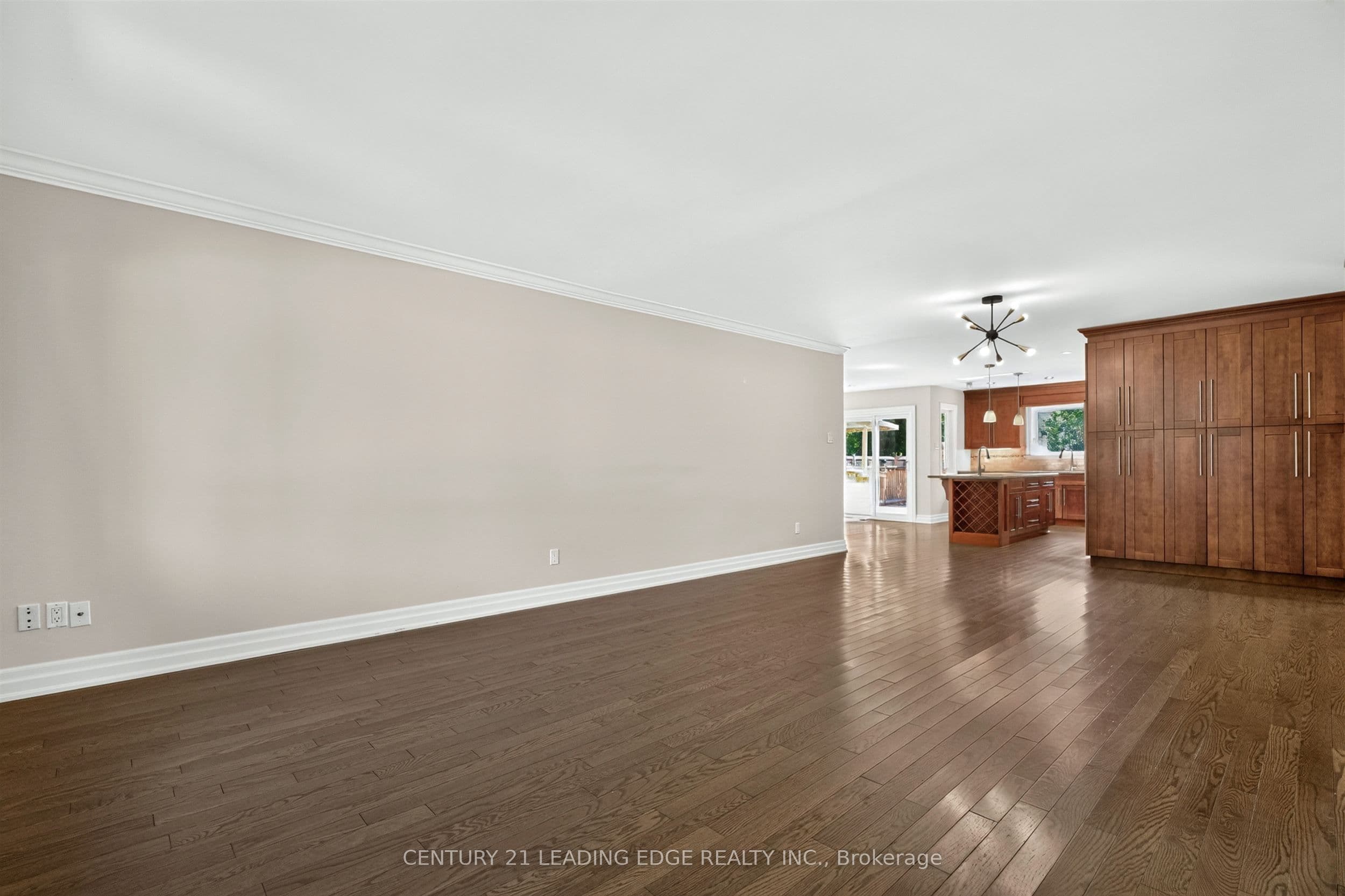 1130 Halliday Avenue, Mississauga, ON L5E 1P9