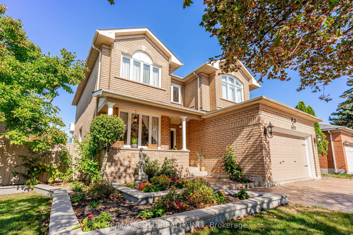 690 Peter Robertson Boulevard, Brampton, ON L6R 1L7