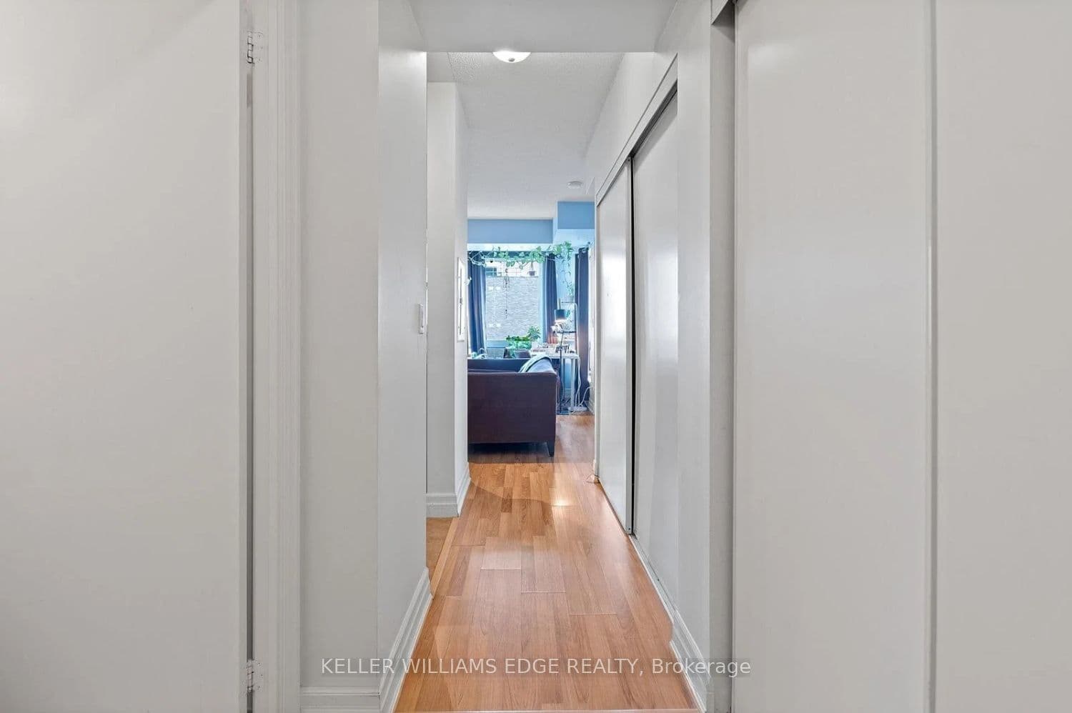 8 Scollard Street 1408, Toronto, ON M5R 1E9