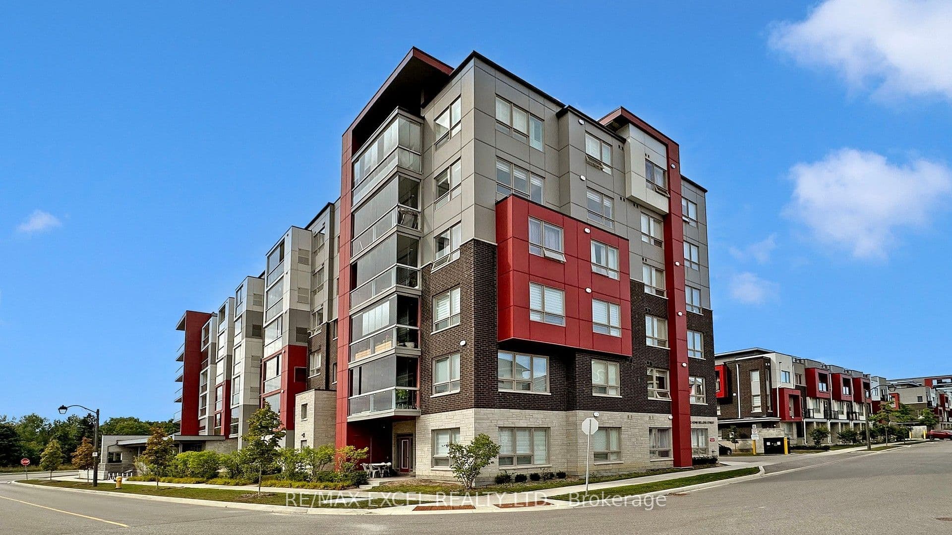 2 Adam Sellers Street 302, Markham, ON L6B 1P2
