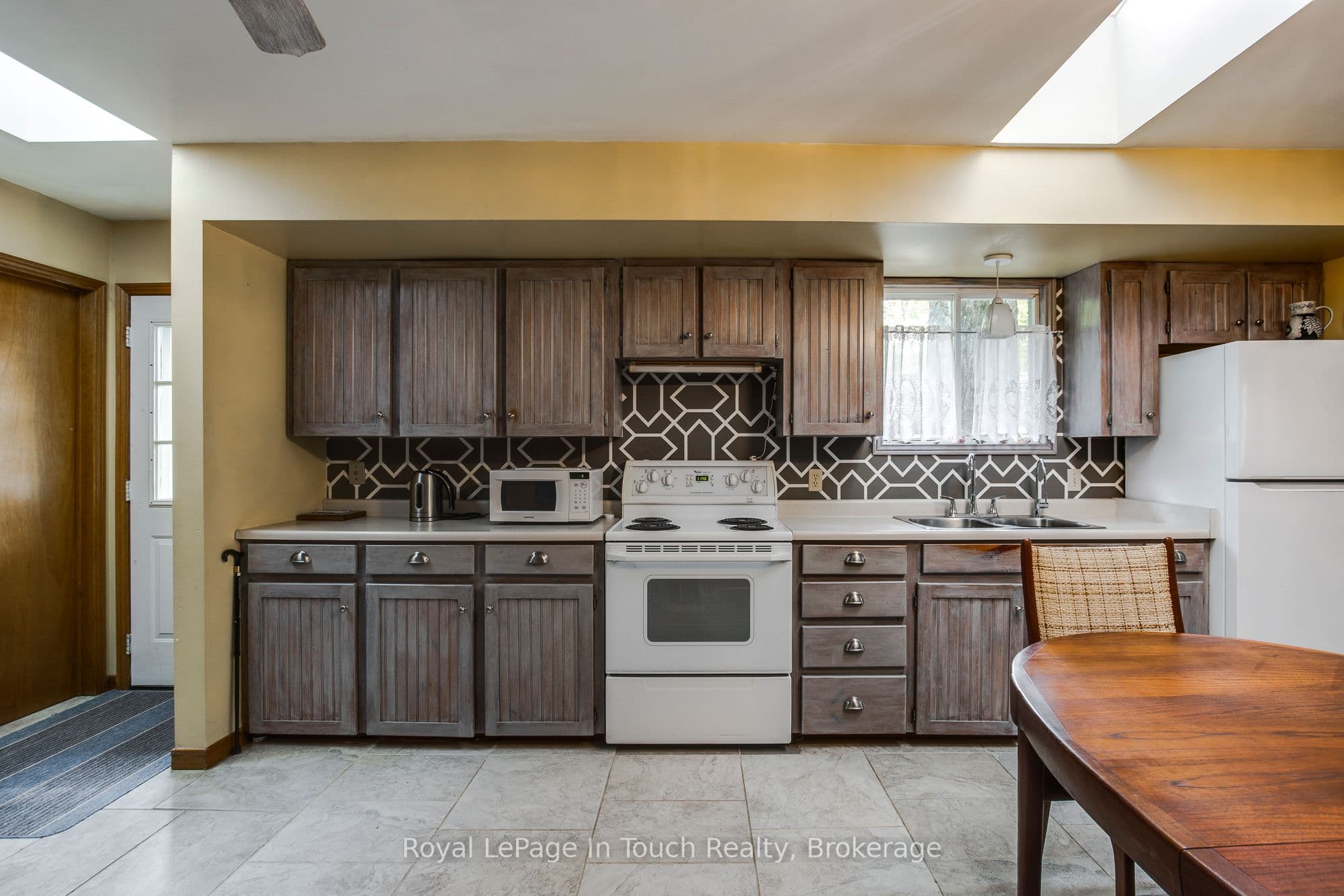 171 Oliver Drive, Tiny, ON L0L 2J0