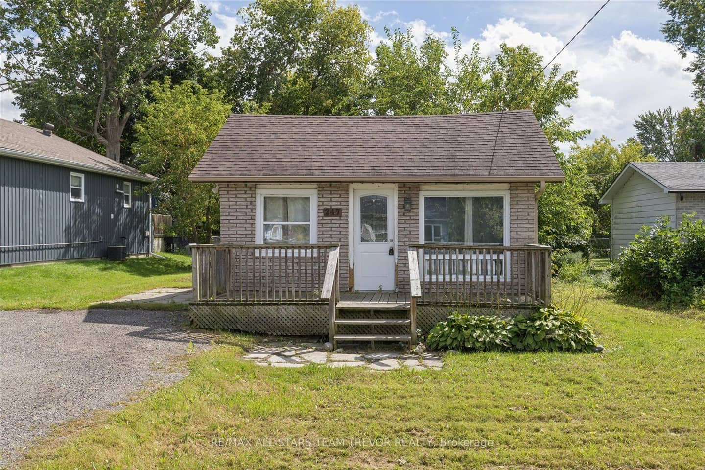 247 Parkway Avenue, Georgina, ON L4P 2W1
