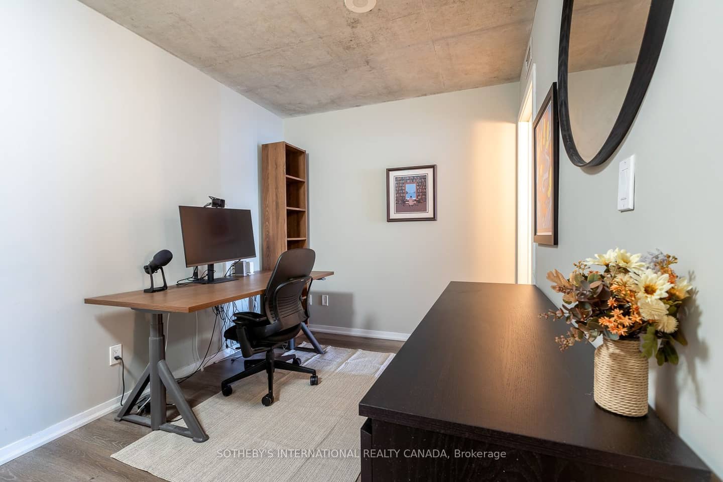 170 Sudbury Street 607, Toronto, ON M6J 0A1