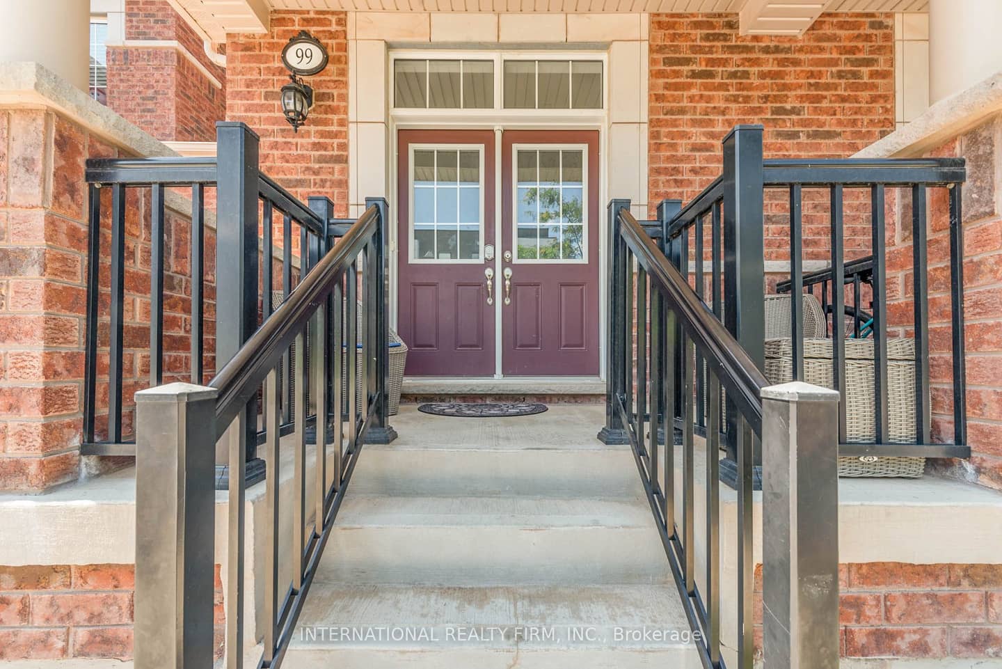 99 Huguenot Road, Oakville, ON L6H 0M3