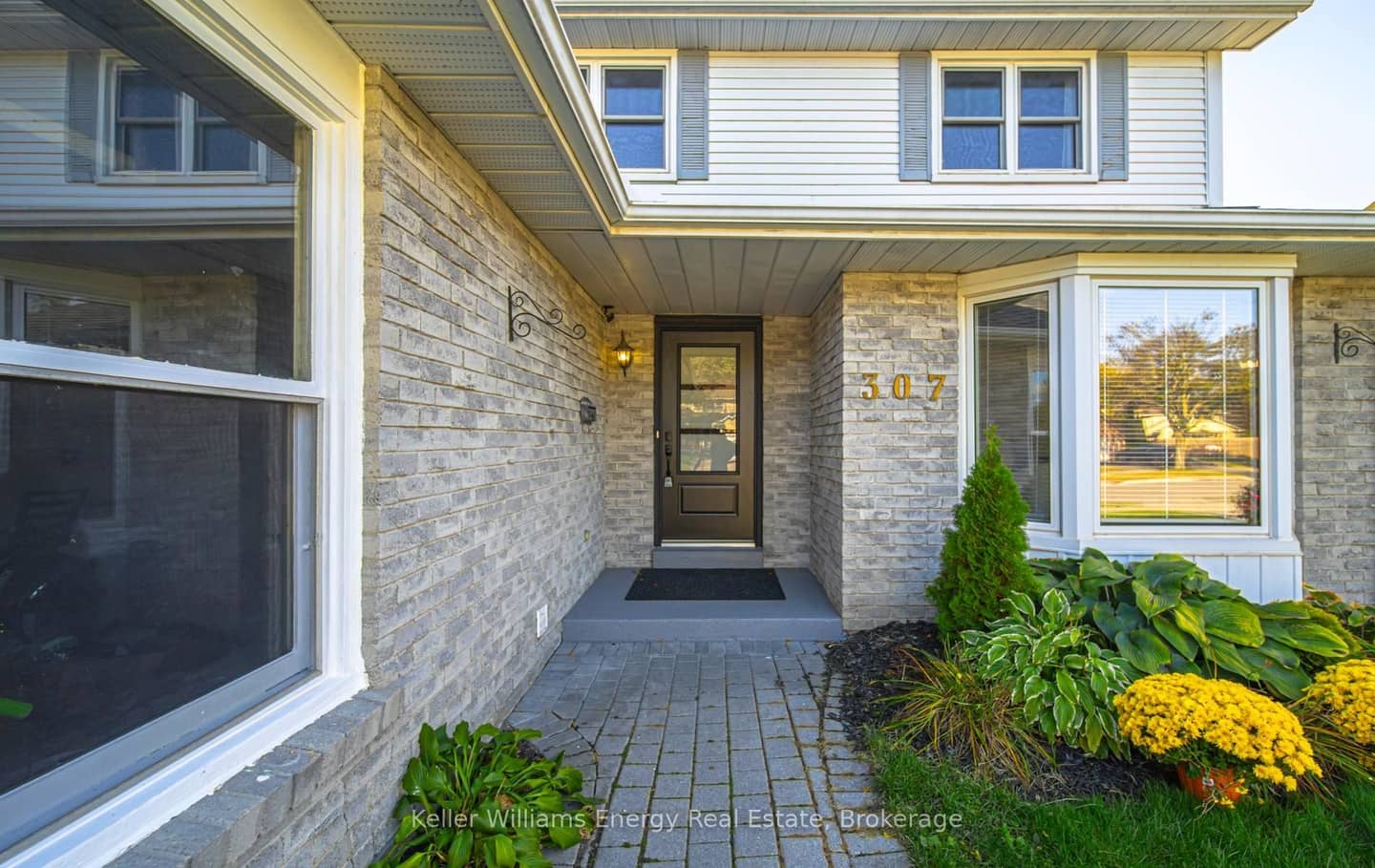 307 Prince Of Wales Drive, Whitby, ON L1N 6P2