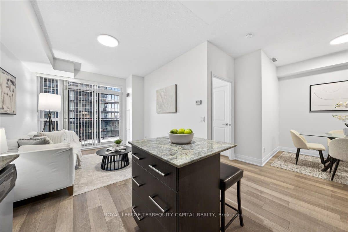85 North Park Road 510, Vaughan, ON L4J 0H9