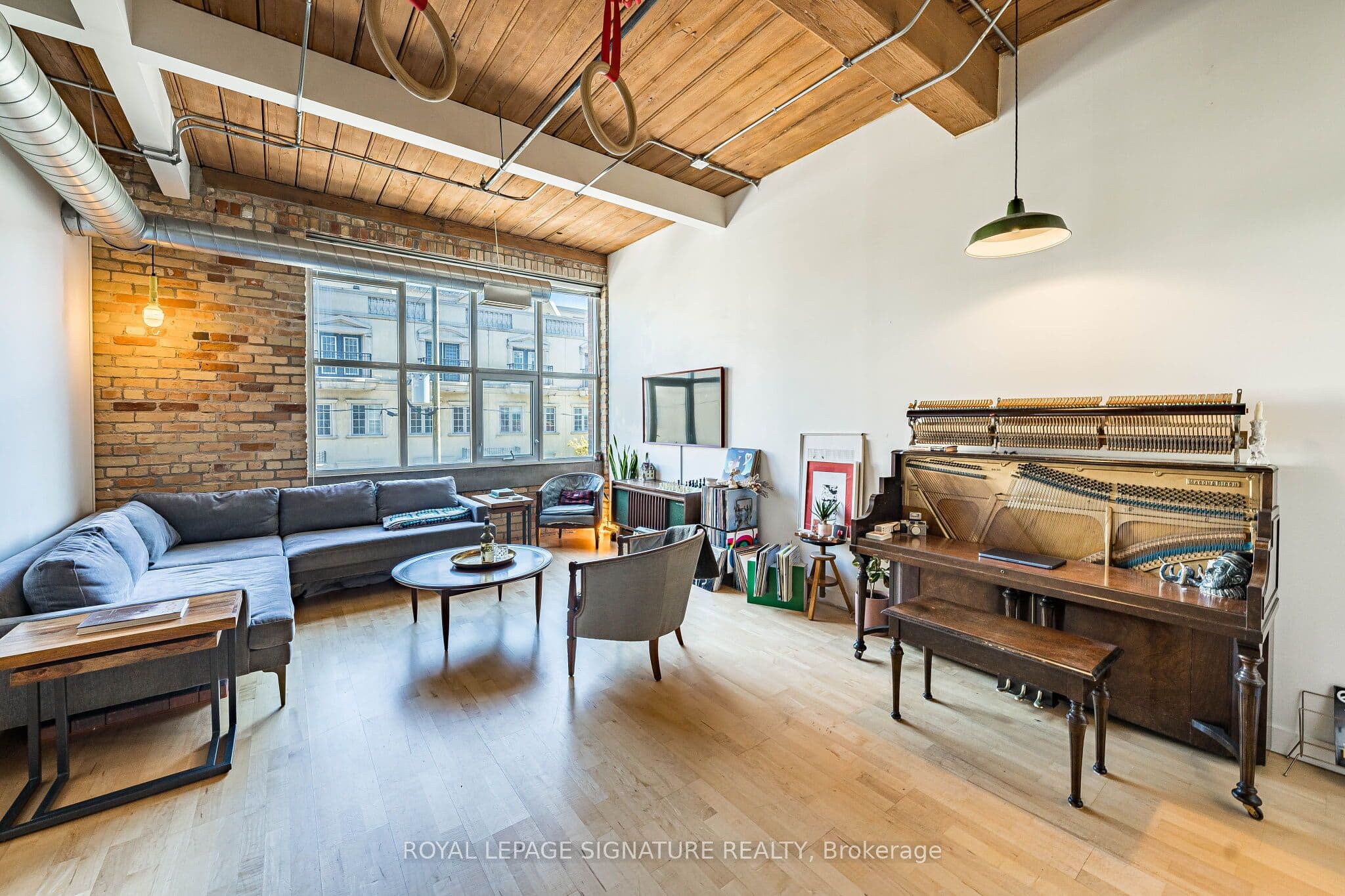 955 Queen Street W 316, Toronto, ON M6J 3X5