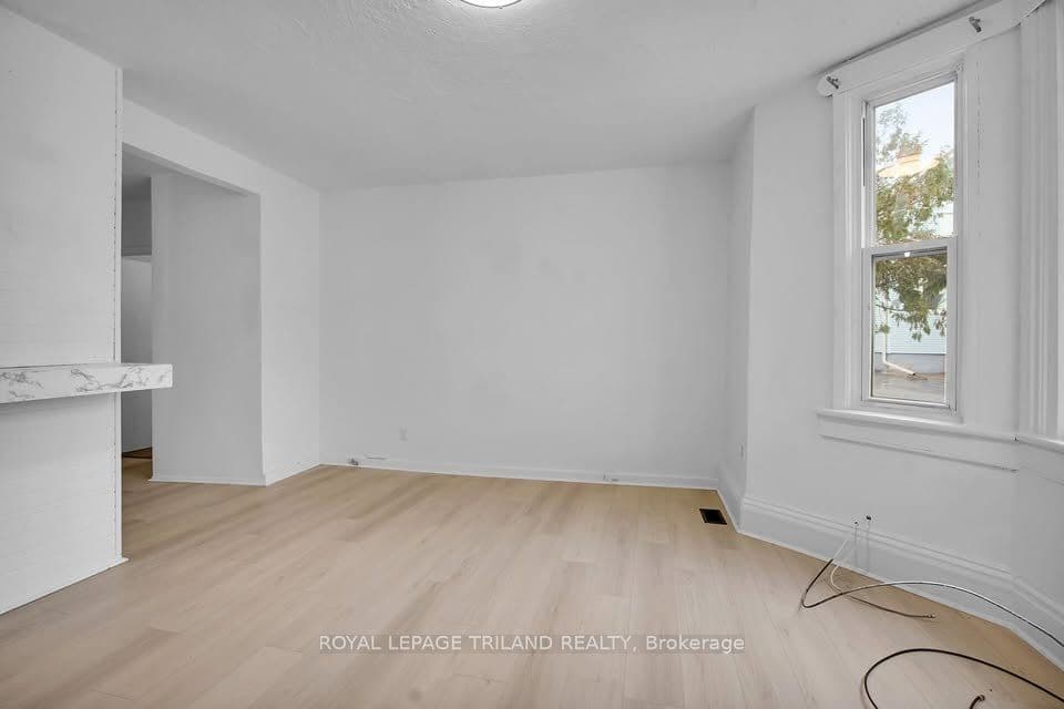 21 Jessie Street 2, St. Thomas, ON N5P 1P7