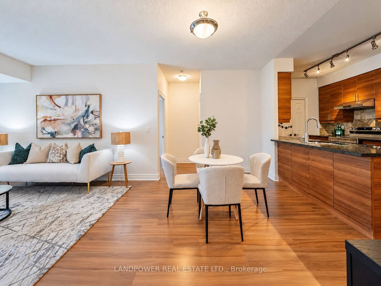 23 Cox Boulevard 270, Markham, ON L3R 7Z9