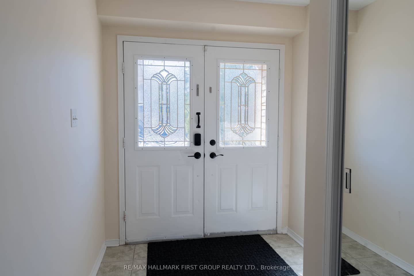 7686 Black Walnut Trail, Mississauga, ON L5N 8A6