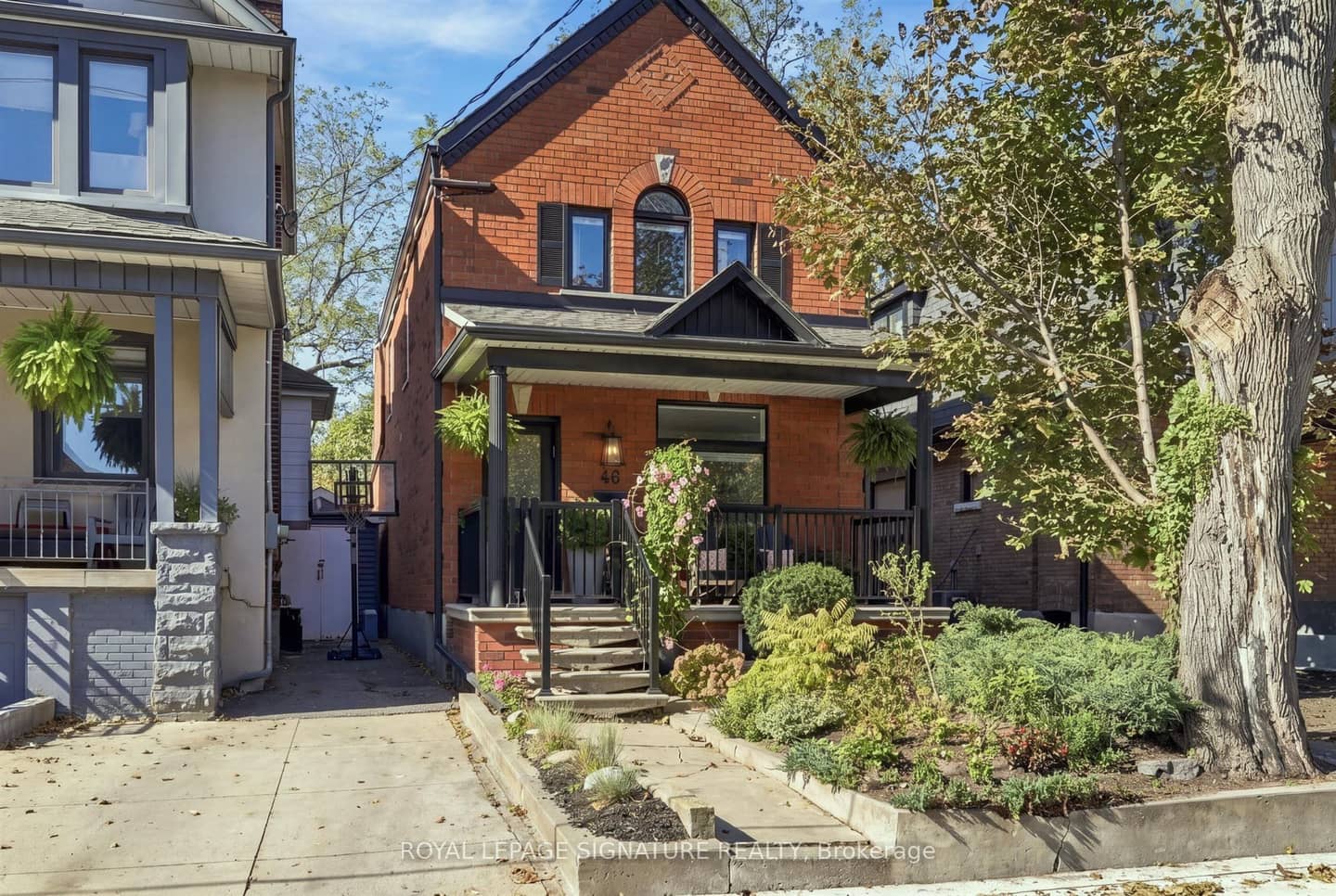 46 Hendrick Avenue, Toronto, ON M6G 3S5
