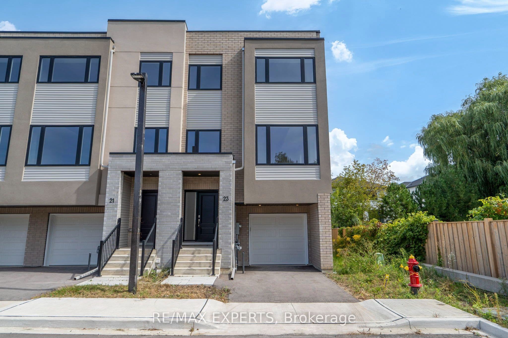 23 Carl Hill Lane, Richmond Hill, ON L4C 7A6