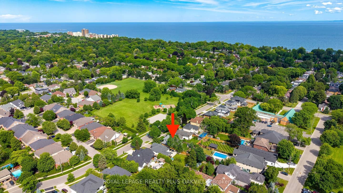 336 Tuck Drive, Burlington, ON L7L 2R3