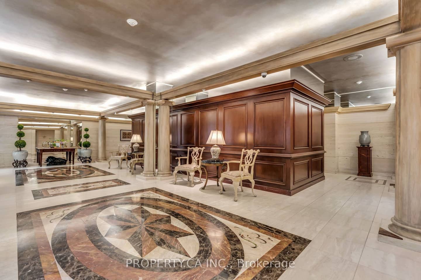 1 Ripley Avenue 517, Toronto, ON M6S 4Z6