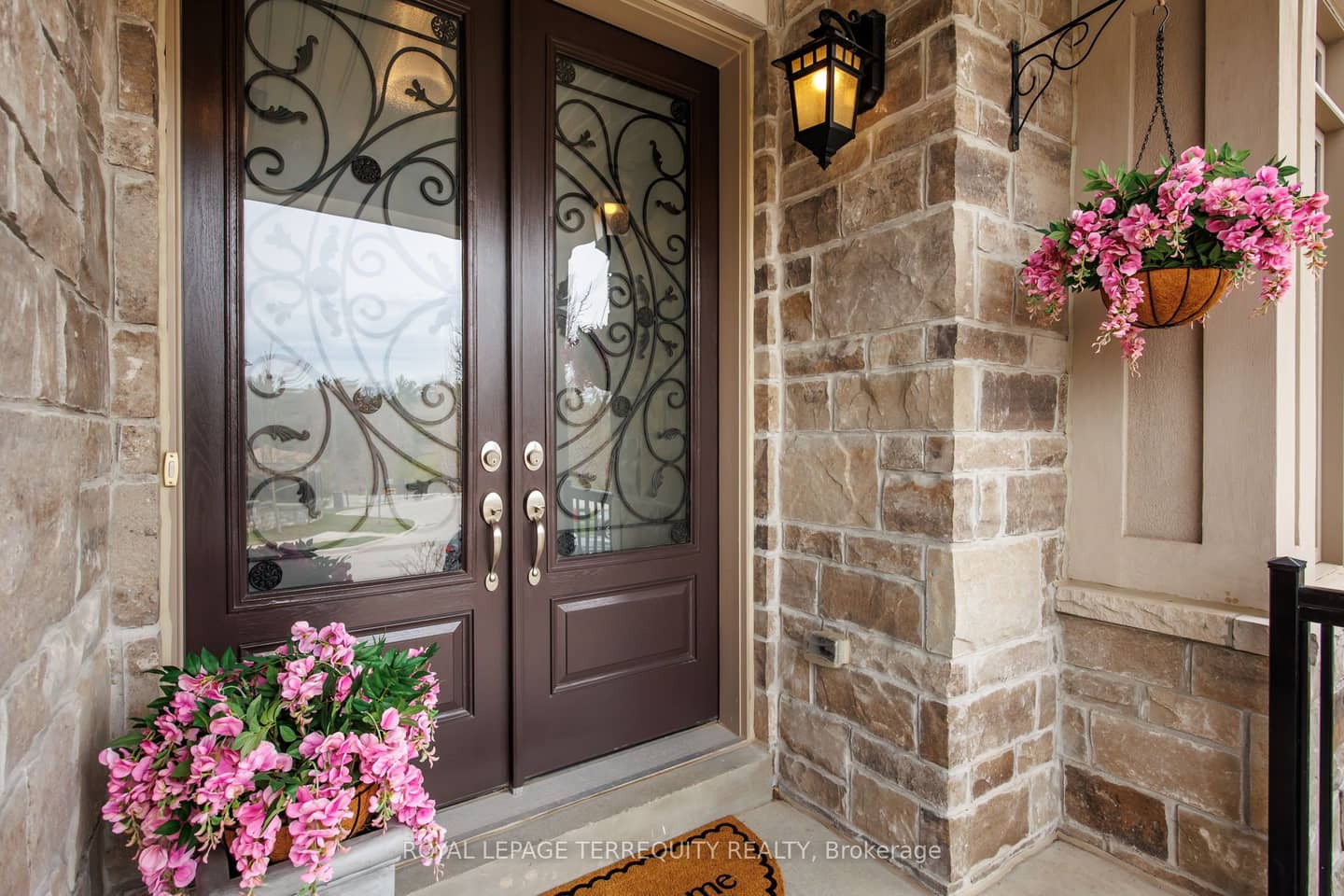 244 Frederick Curran Lane, Newmarket, ON L3X 0B9