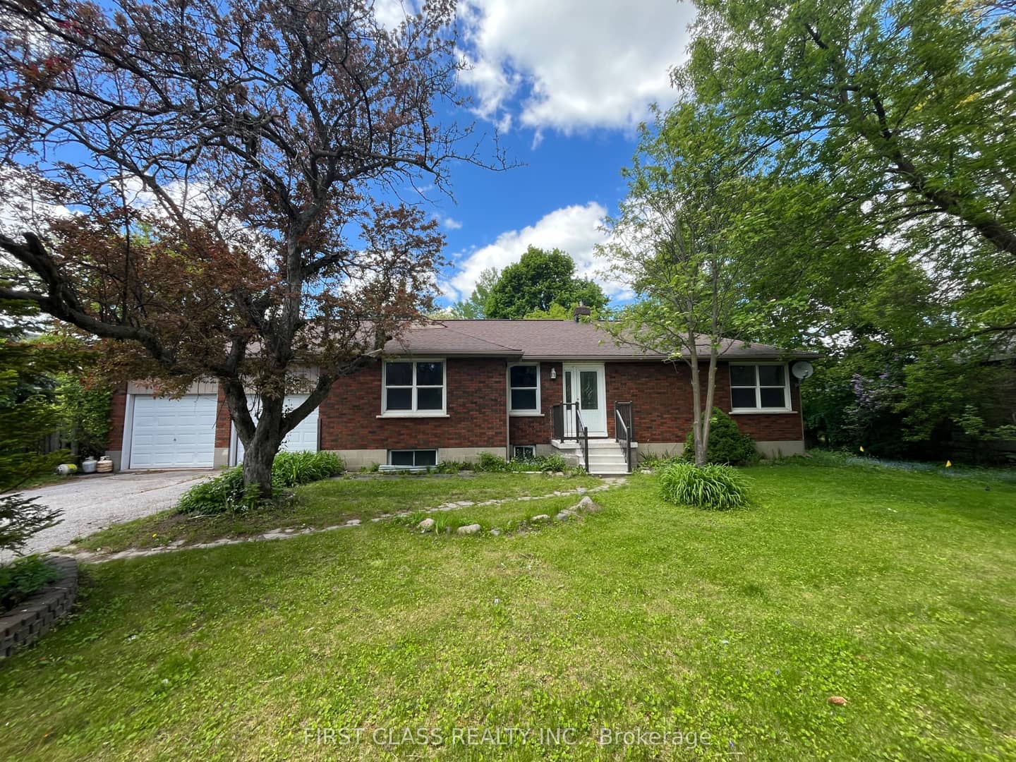 66 North Lake Road, Richmond Hill, ON L4E 3A2