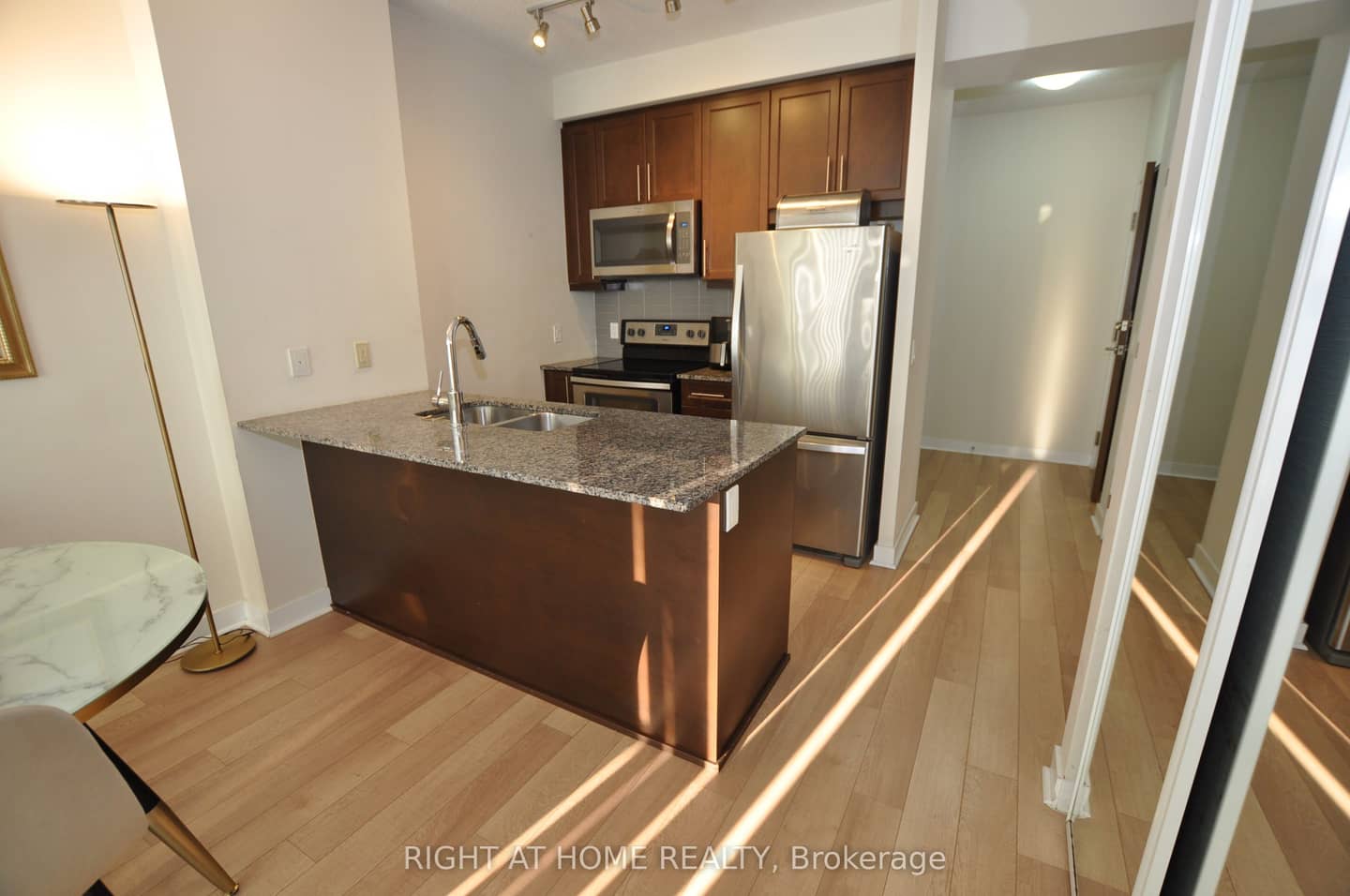 3975 Grand Park Drive 1705, Mississauga, ON L5B 4M6