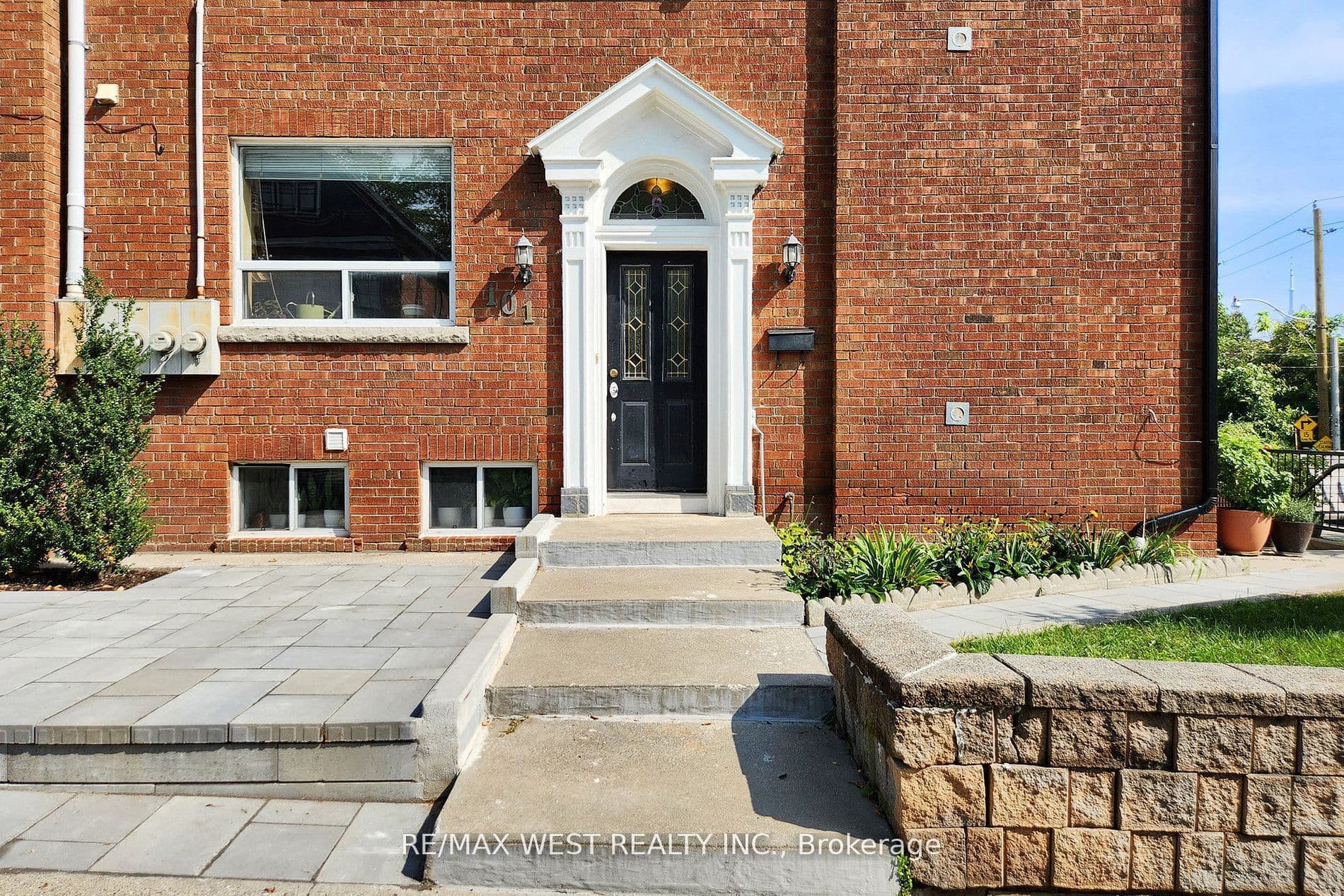 52 Heydon Park Road, Toronto, ON M6J 2C8
