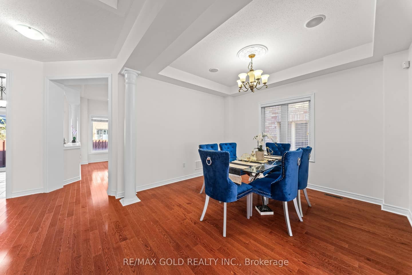 11 Maple Valley Street, Brampton, ON L6P 2E7