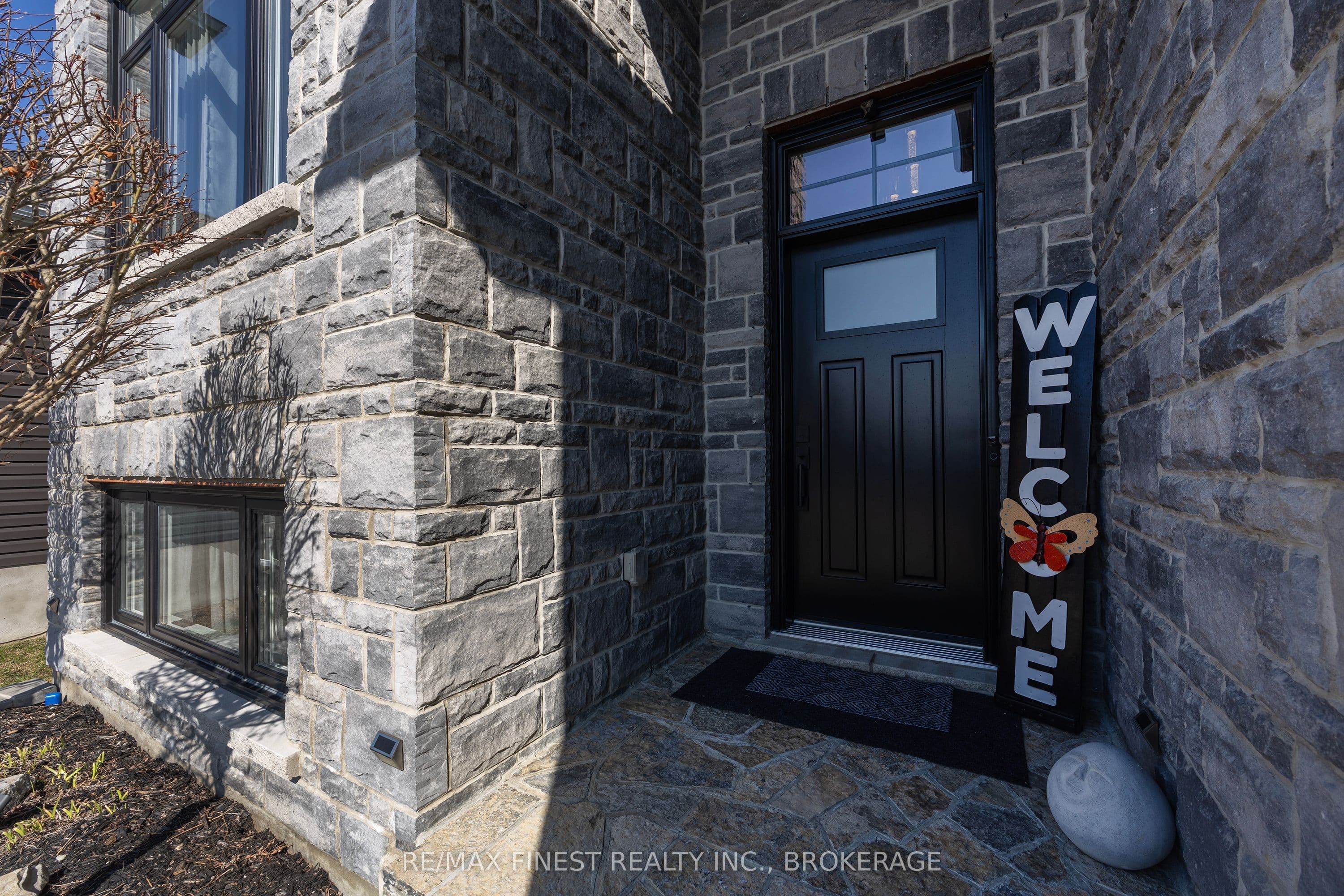 133 Brennan Crescent, Loyalist, ON K0H 2H0