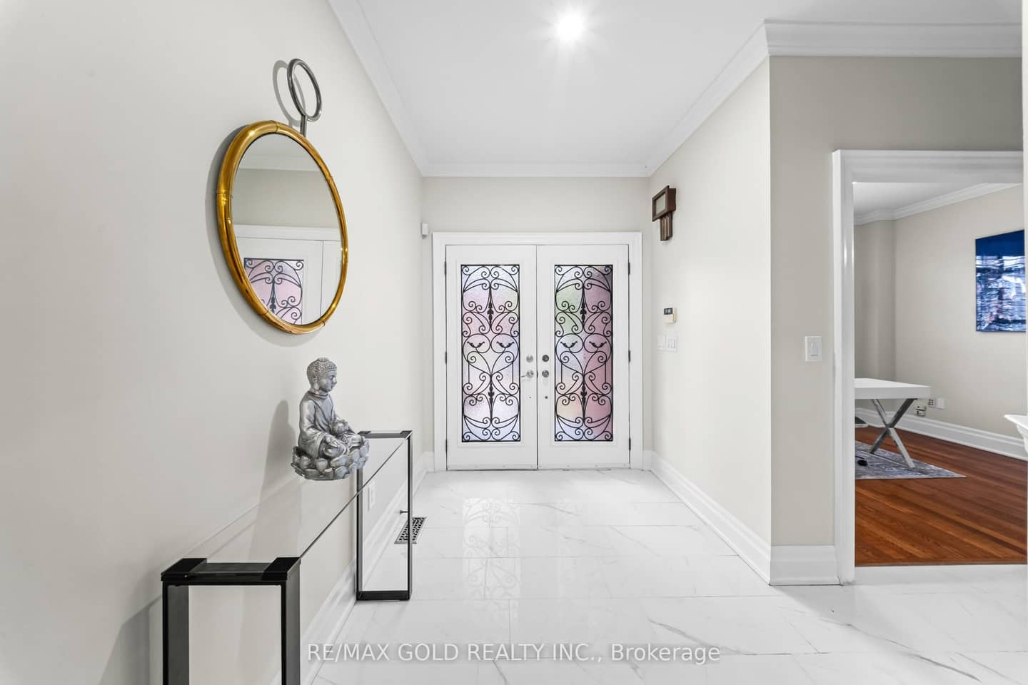 16 Regis Circle, Brampton, ON L6P 1Y8