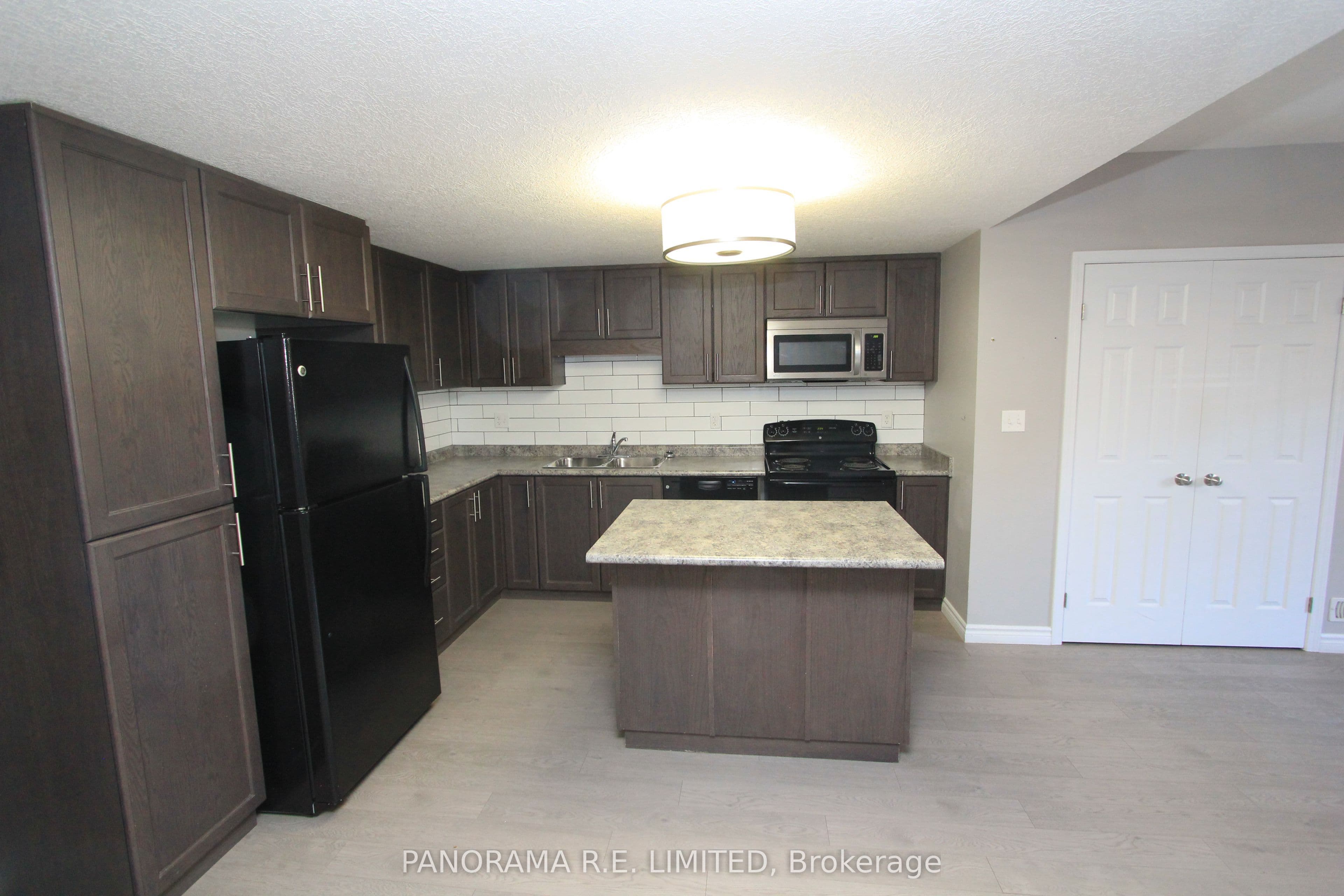 243 Rachel Crescent G, Kitchener, ON N2R 0E2