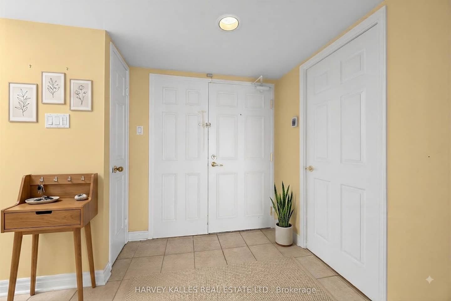 58 Church Street 1101, Brampton, ON L6V 4A8