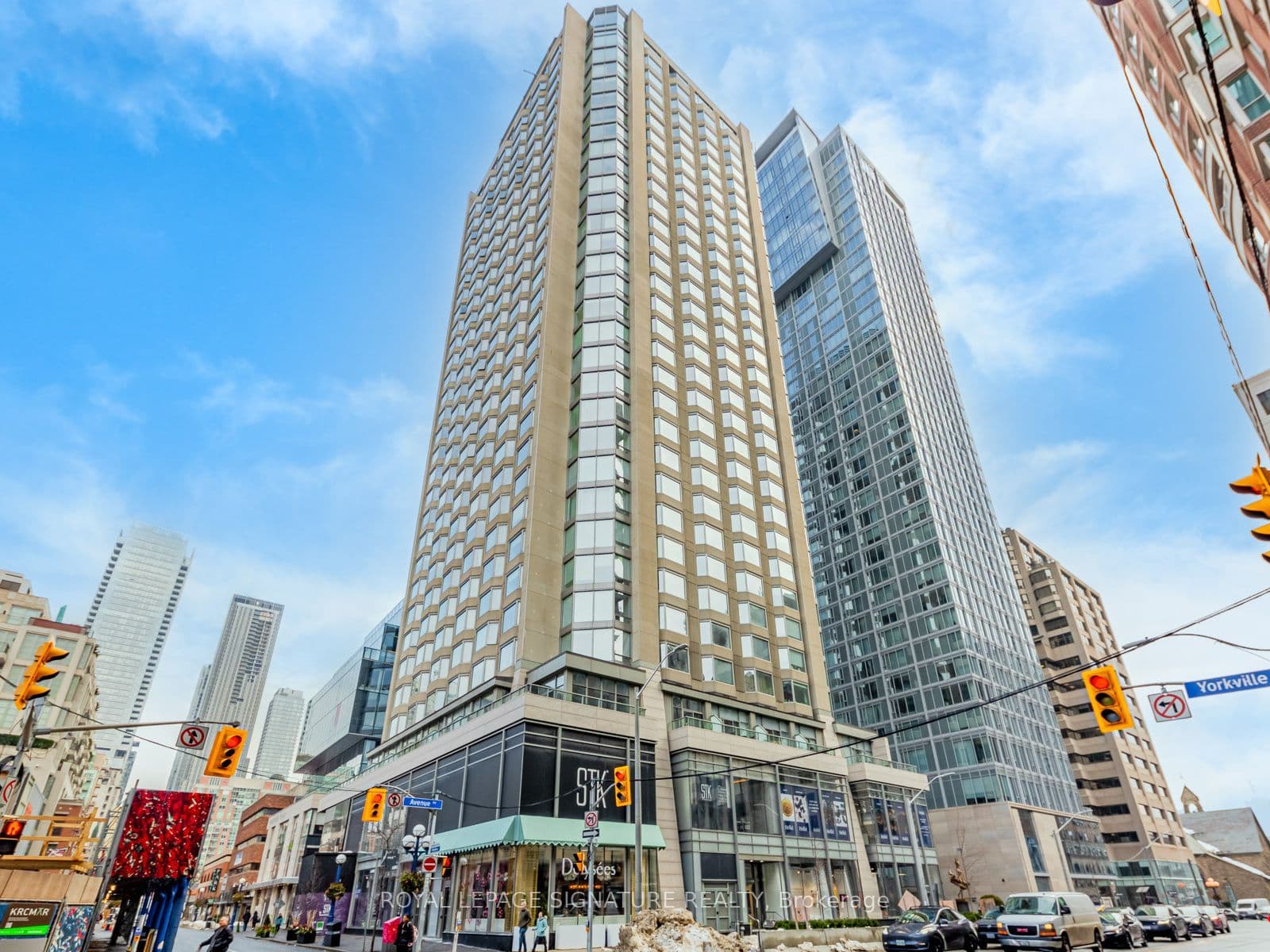 155 Yorkville Avenue 1110, Toronto, ON M5R 1C4
