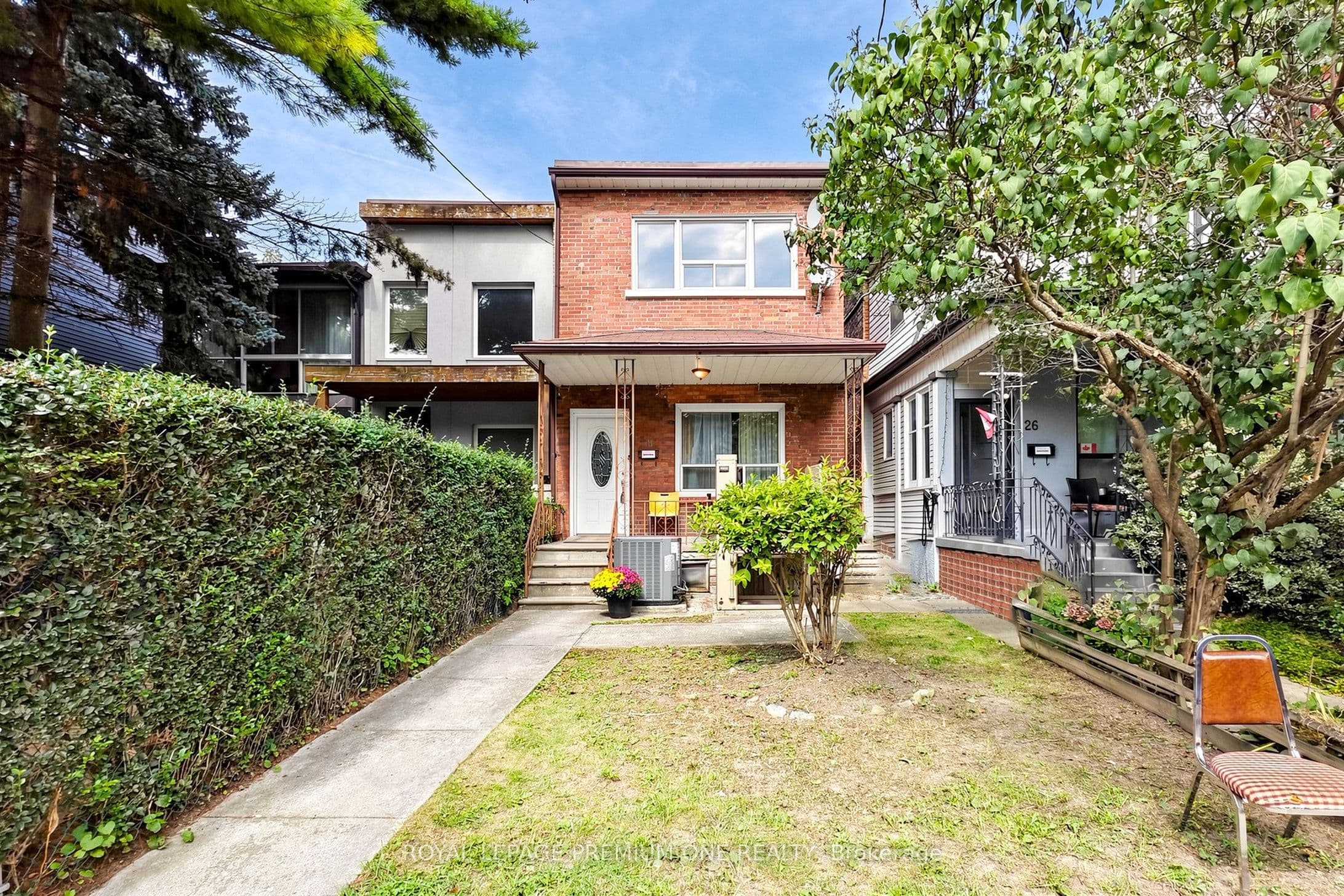 28 Garden Avenue, Toronto, ON M6R 1H6