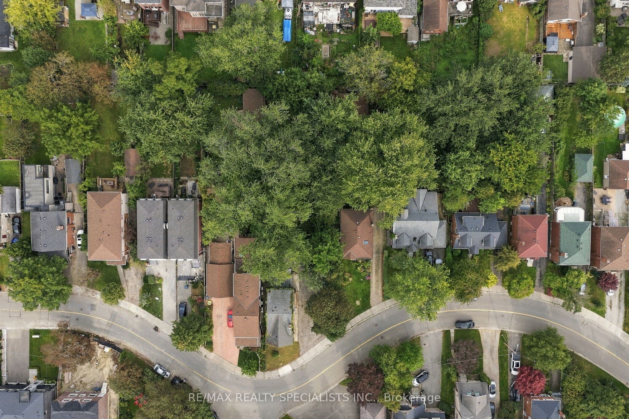 67 Twenty Seventh Street, Toronto, ON M8W 2X2