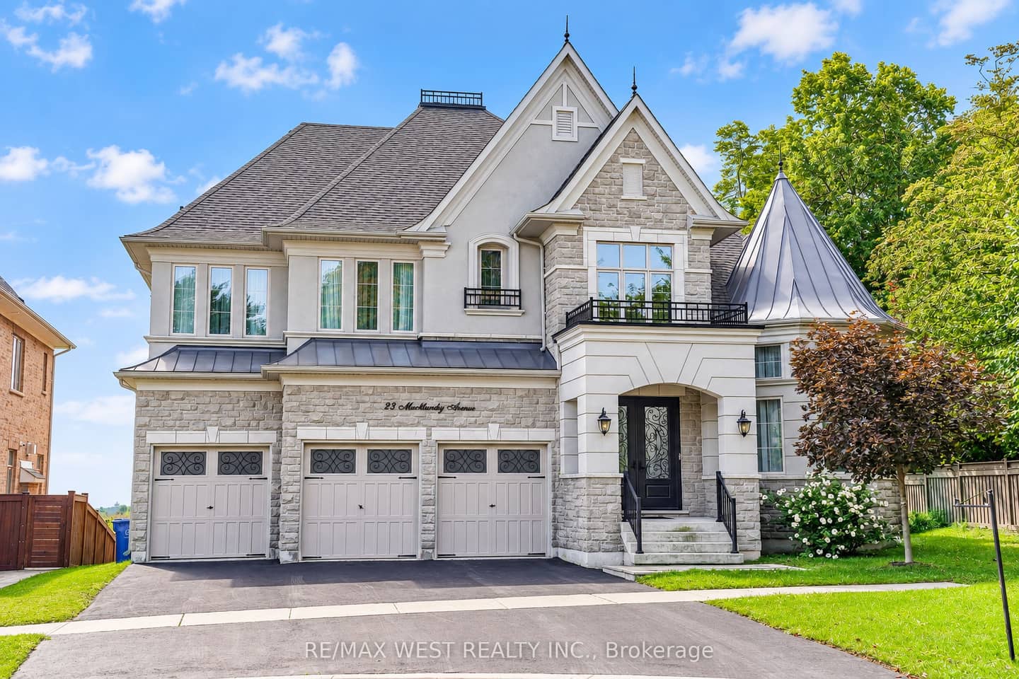 23 Macmurchy Avenue, King, ON L0J 1C0