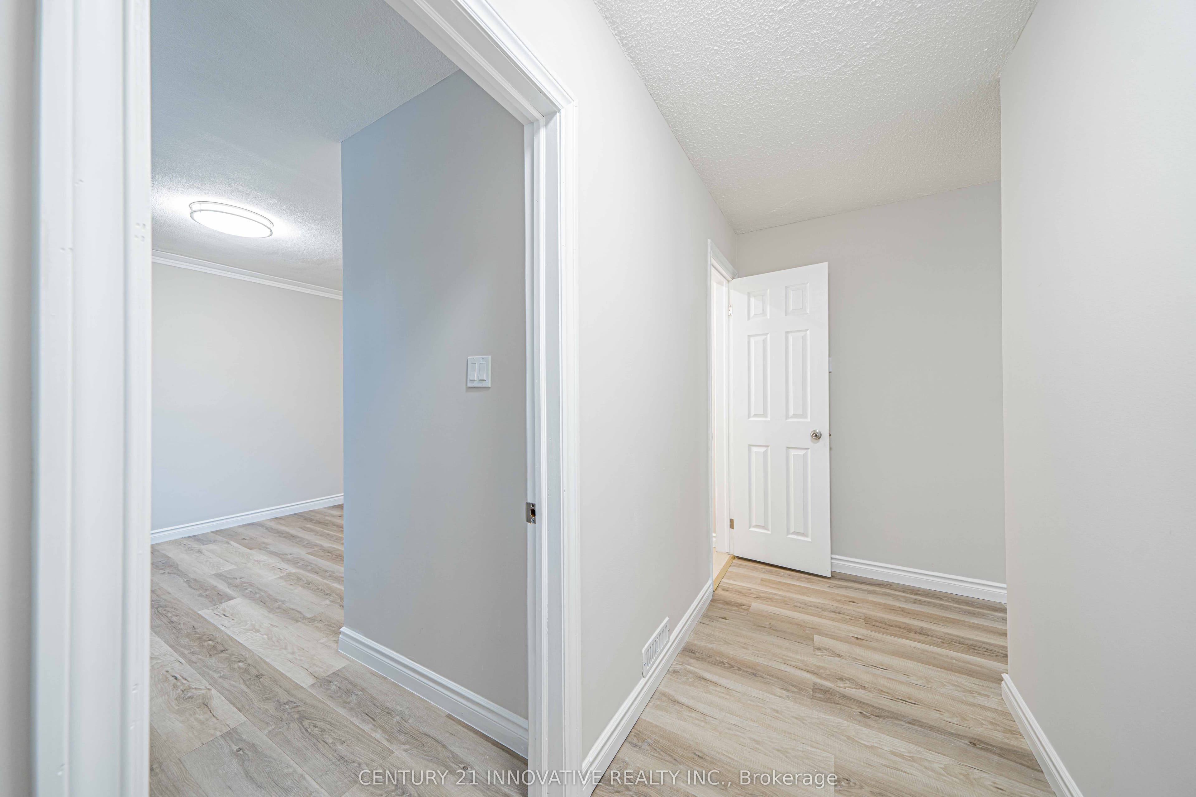 22 Carysfort Road Upper, Toronto, ON M8Z 4X2